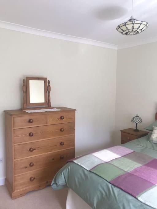 No 96 Chapel Lane - Self Contained Cottage In The Heart Of Butleigh Экстерьер фото